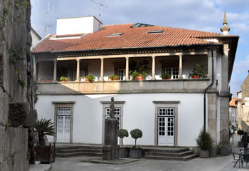 BIBLIOTECA MUNICIPAL DE PONTE DE LIMA